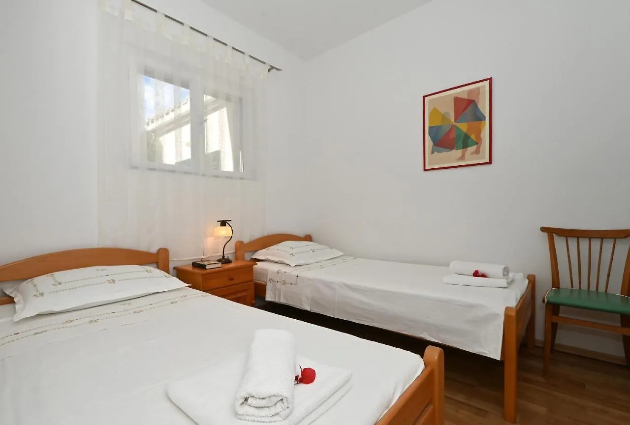 Apartments By The Sea Seget Vranjica, Trogir - 10438 Donji Seget 0*,  Chorvatsko